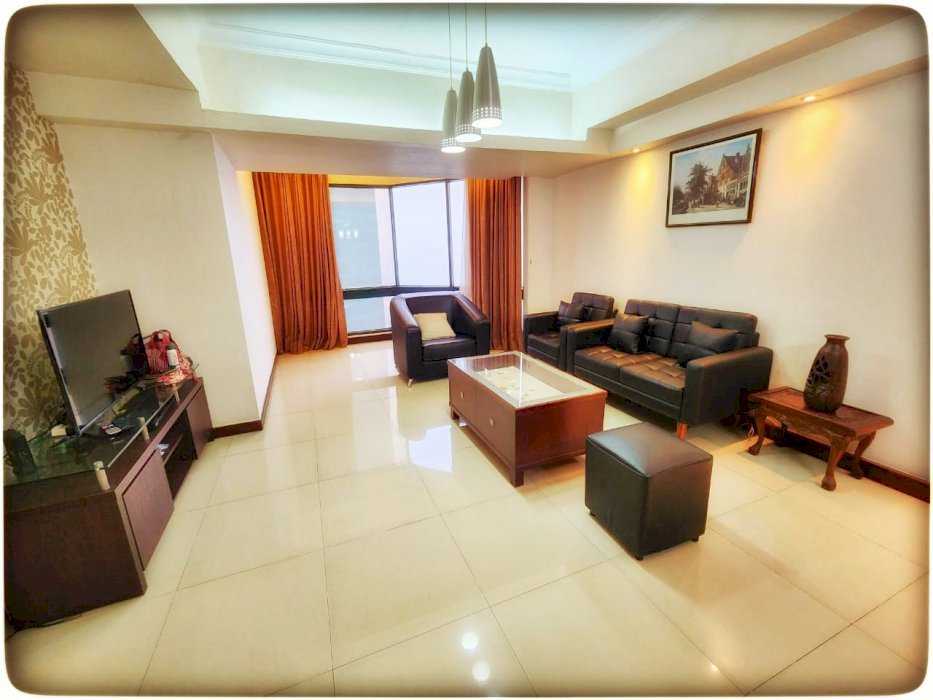 Disewakan Taman Anggrek 2+1BR Full Furnish dan sudah renov