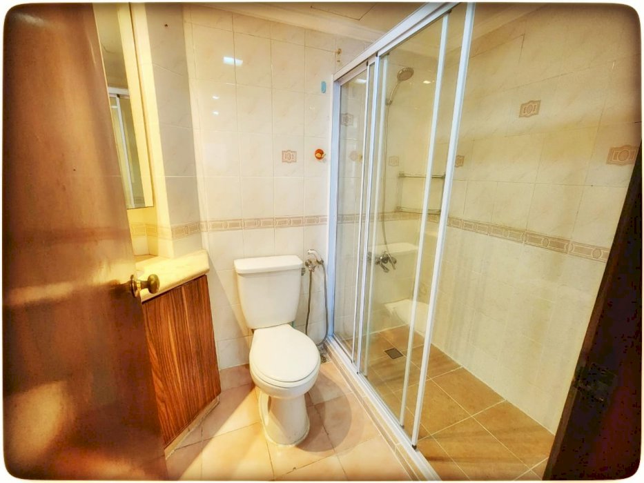 Disewakan Taman Anggrek 2+1BR Full Furnish dan sudah renov
