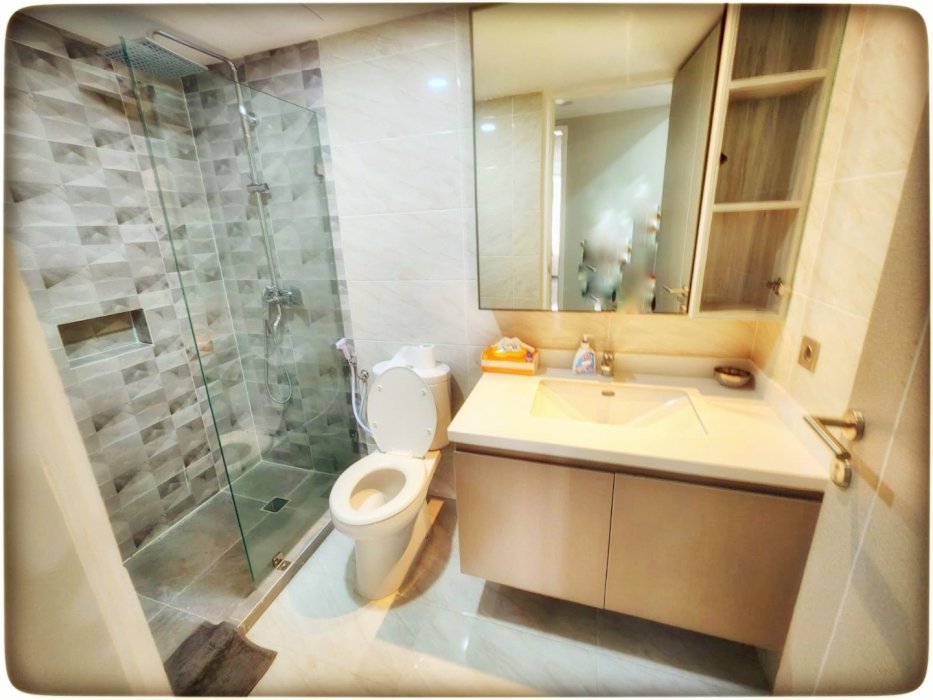 Disewakan Taman Anggrek 2+1BR Full Furnish and Renov City View  20+