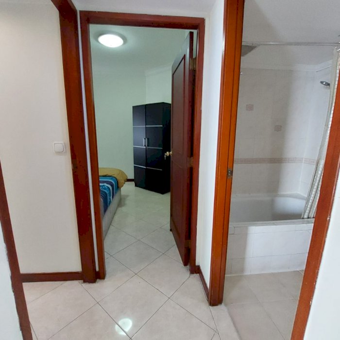 apartemen TAMAN ANGGREK disewakan FASILITAS LENGKAP view city