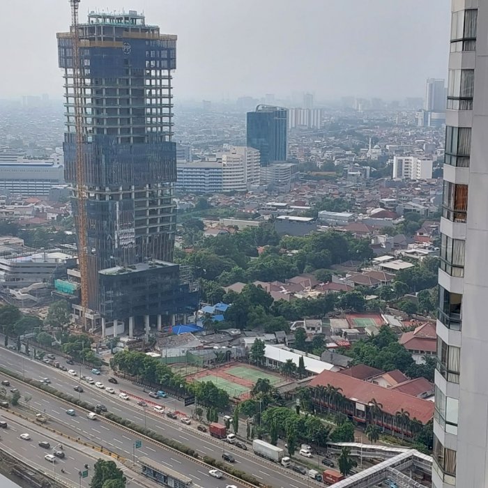 apartemen TAMAN ANGGREK disewakan FASILITAS LENGKAP view city