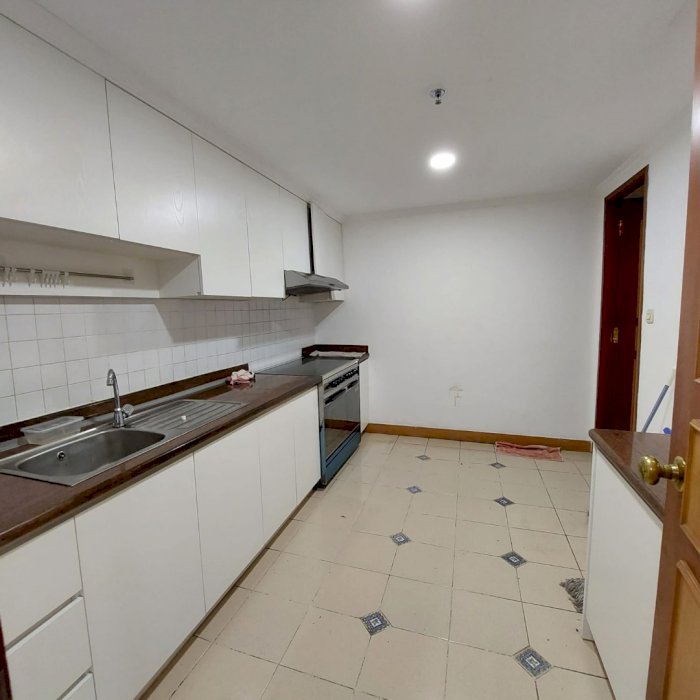 dijual apartemen taman anggrek condominium