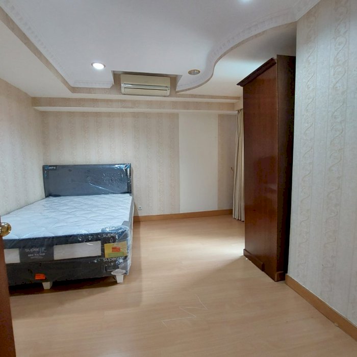 dijual apartemen taman anggrek condominium
