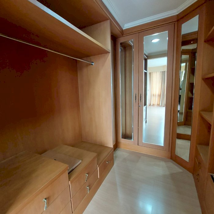 dijual apartemen taman anggrek condominium