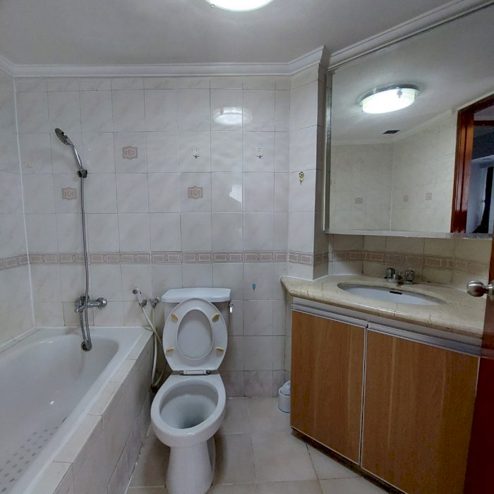 sewa apartemen taman anggrek tanjung duren harga 95 juta pertahun