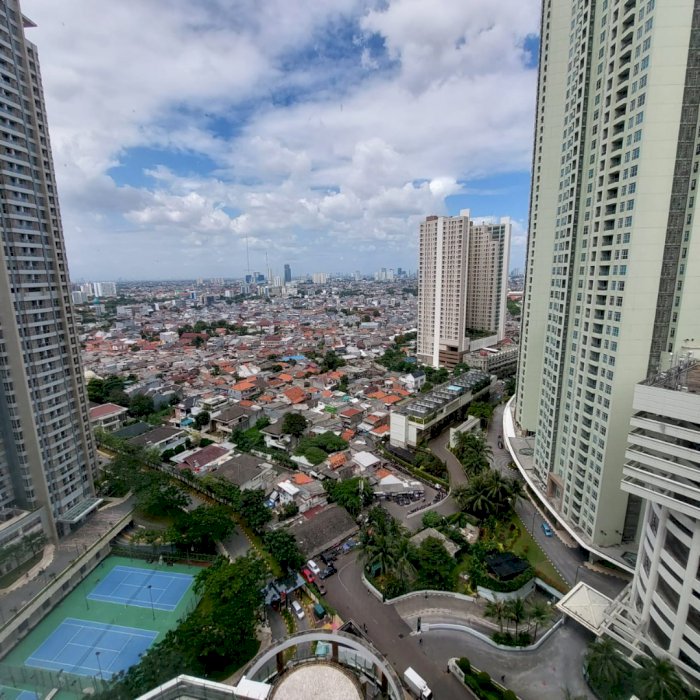 jual unit  taman anggrek condominium 3 kamar tidur hadap taman