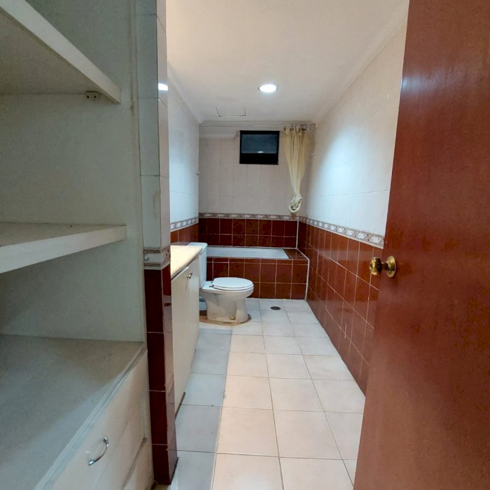 sewa apartemen taman anggrek jakarta barat fasilitas lengkap city view