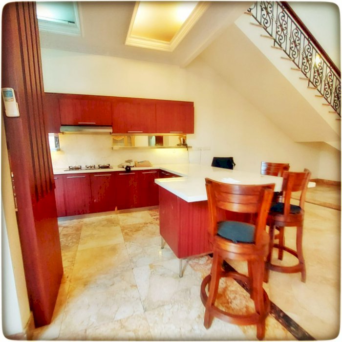 Disewakan Rumah Baru Renov Kamar 4+1Study Dekat Mall Pondok Indah