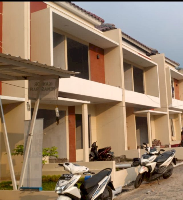 Almahyra resident samping alun-alun gdc