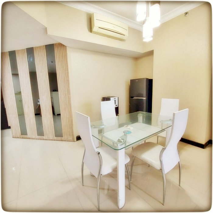 disewakan apartemen taman anggrek condominium harga 75 juta pertahun