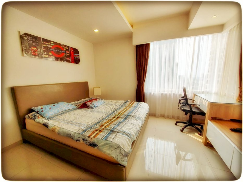 sewa 2 kamar tidur apartemen taman anggrek condominium jakarta barat