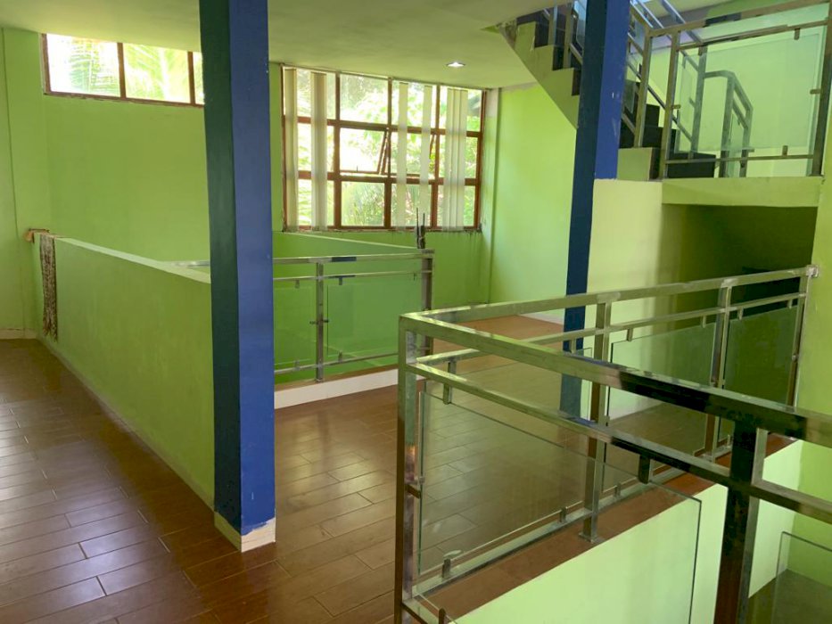 DI JUAL RUMAH 2 LANTAI