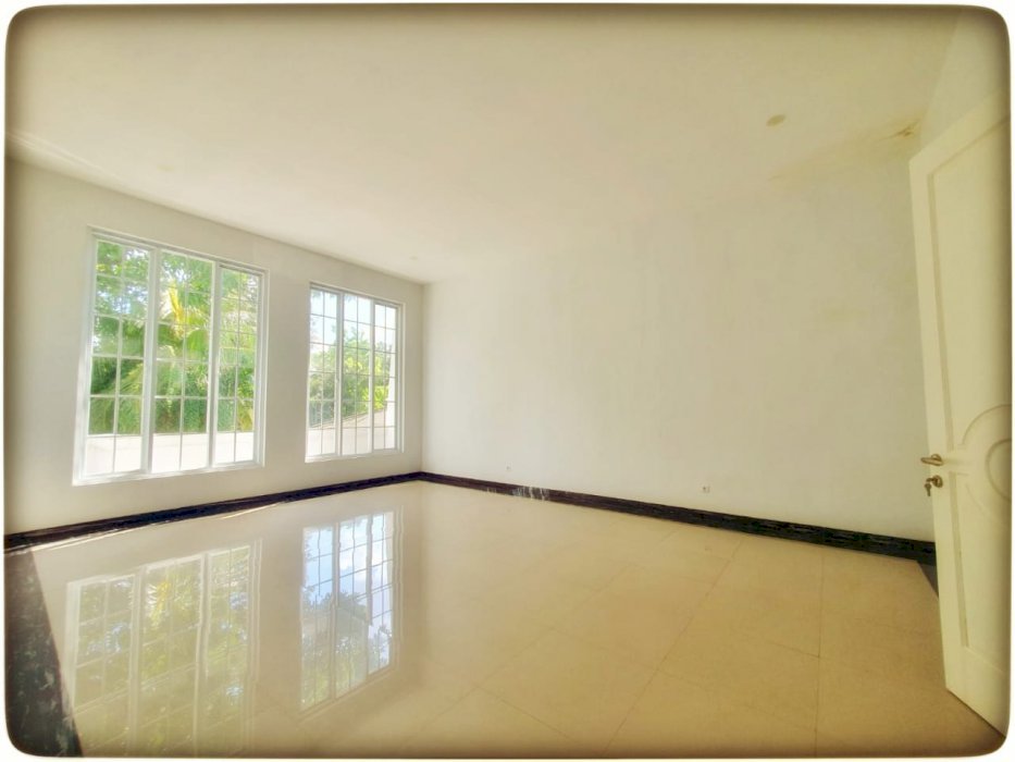 Disewa Rumah di Menteng, 2 Lantai cocok untuk Kantor dan klinik