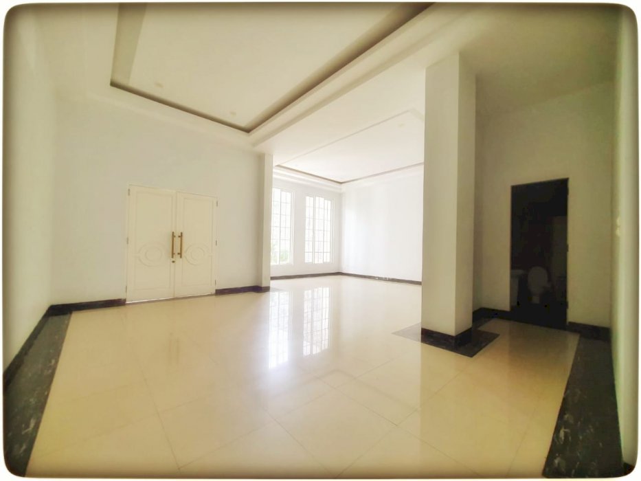 Disewa Rumah di Menteng, 2 Lantai cocok untuk Kantor dan klinik