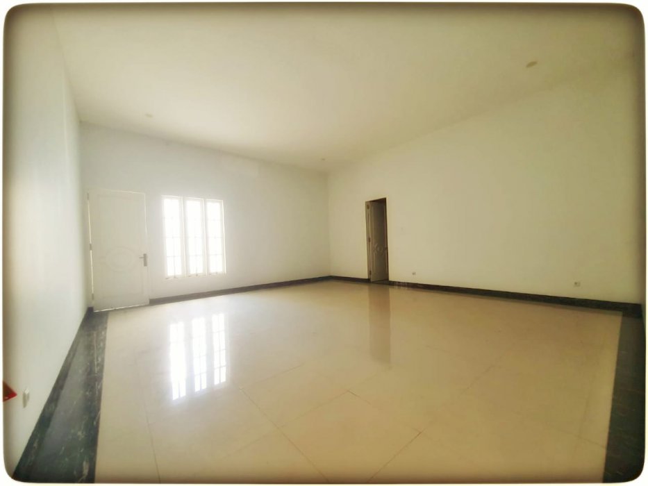 Disewa Rumah di Menteng, 2 Lantai cocok untuk Kantor dan klinik