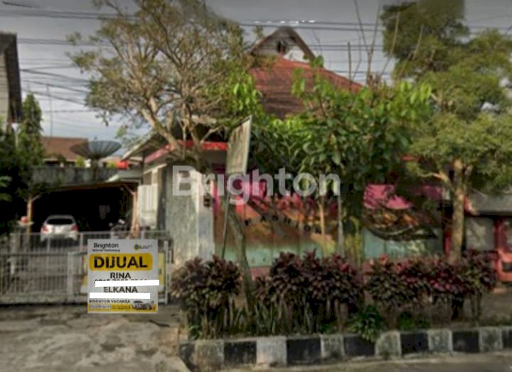 RUMAH LUAS DI PUSAT KOTA TEMANGGUNG LOKASI STRATEGIS