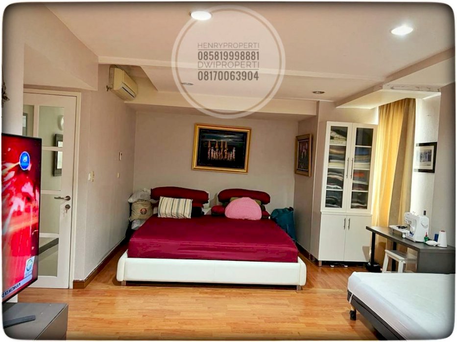 jual unit 3 kamar tidur apartemen taman anggrek condominium harga 3 M