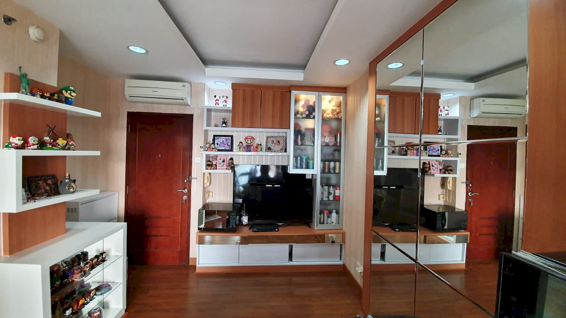 Dijual Medit 2 Unit 1BR Full Furnish City View Lantai Tinggi