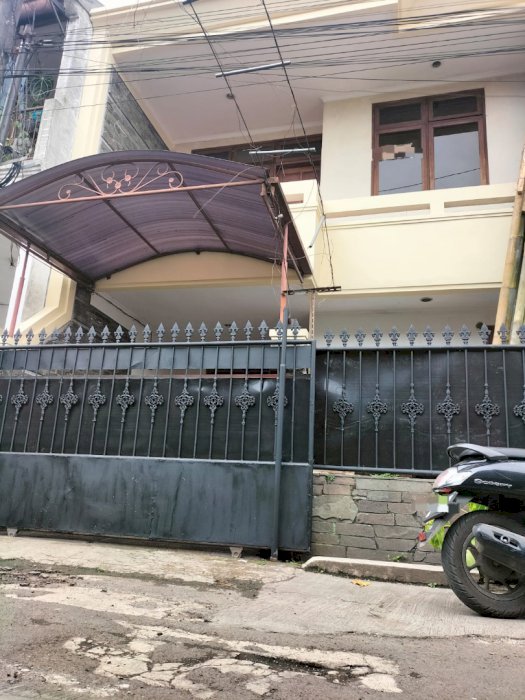rumah 2 lantai dekat terminal riung bandung