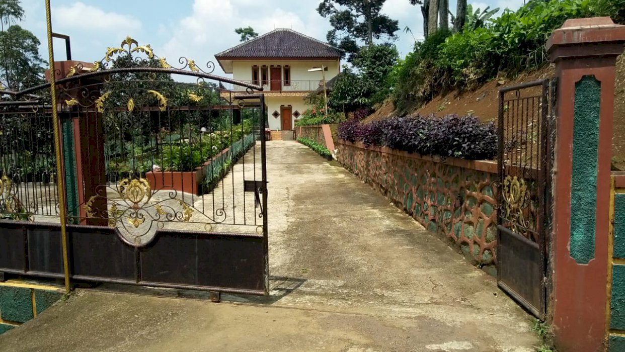 Jual tanah dan villa