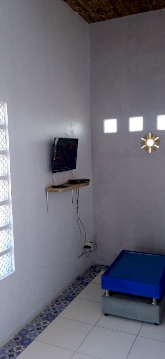 Kedai makanan & minuman plus penginapan 2 kamar dan 1 bungalow