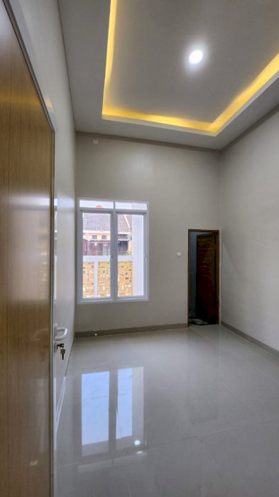 RUMAH DIJUAL MURAH TDK BANJIR FULL RENOV DITIMUR CIBUBUR