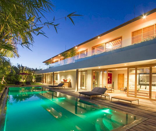 JUAL VILLA MEWAH DI CANGGU BALI