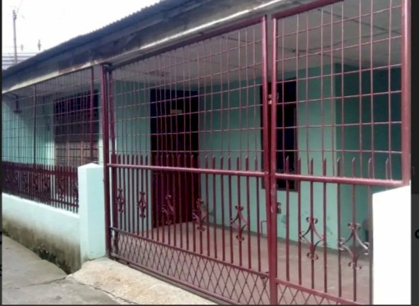 Disewakan rumah per tahun