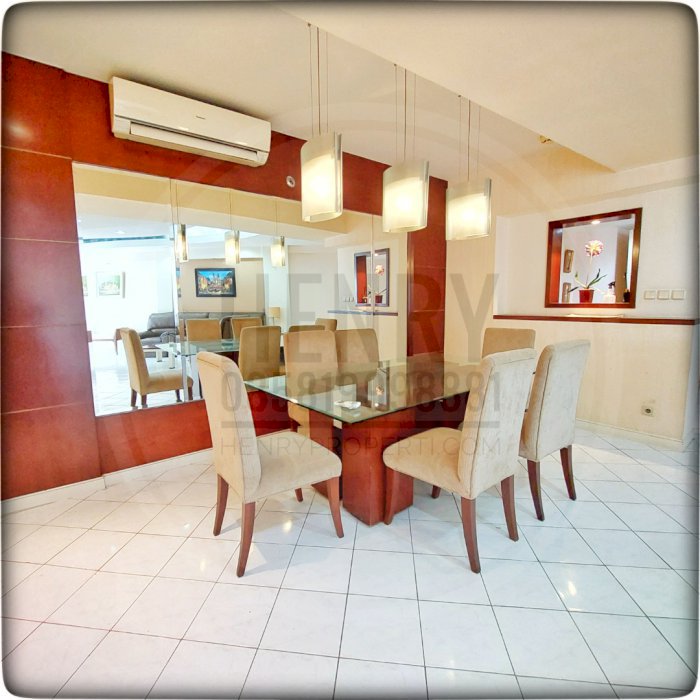 Dijual Taman Anggrek Condominium Unit 3+1BR Furnish Garden + City View