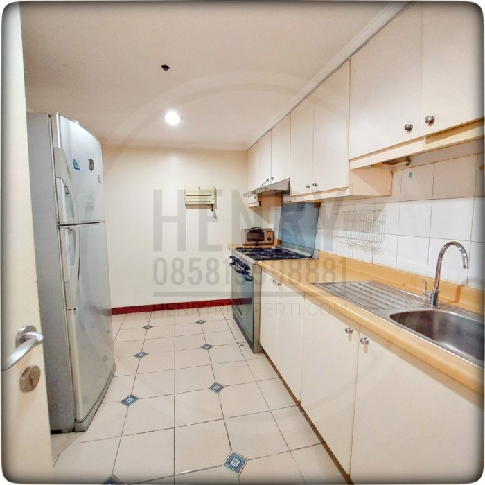 Dijual Taman Anggrek Condominium Unit 3+1BR Furnish Garden + City View