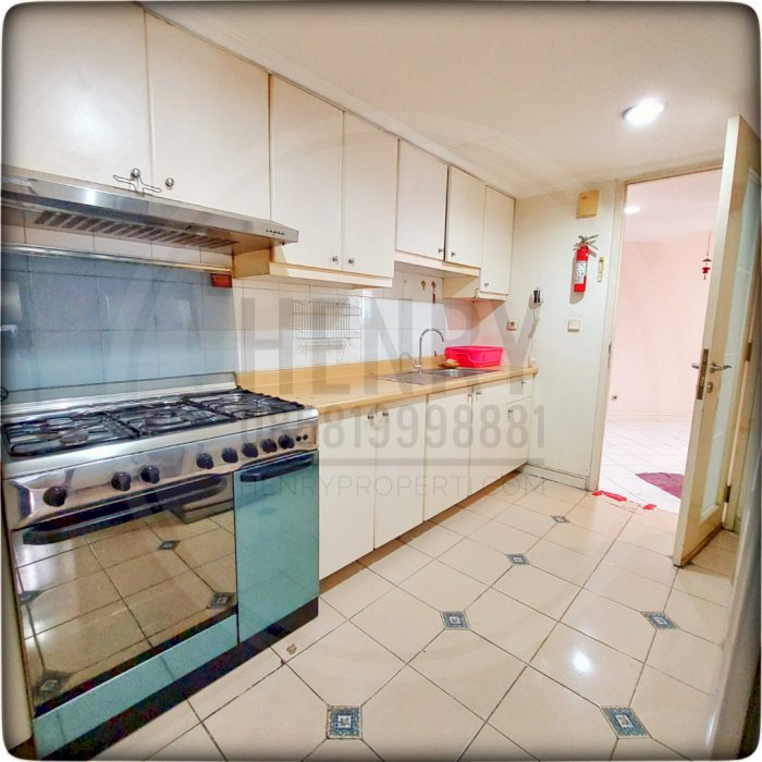 Dijual Taman Anggrek Condominium Unit 3+1BR Furnish Garden + City View
