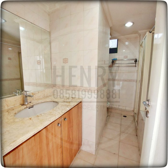 Dijual Taman Anggrek Condominium Unit 3+1BR Furnish Garden + City View