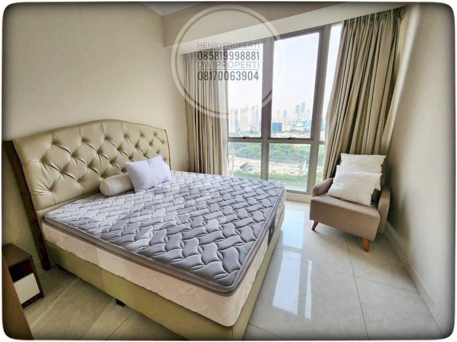 Disewa Taman Anggrek Residence Unit 3+1BR BR Low Fl Private Lift