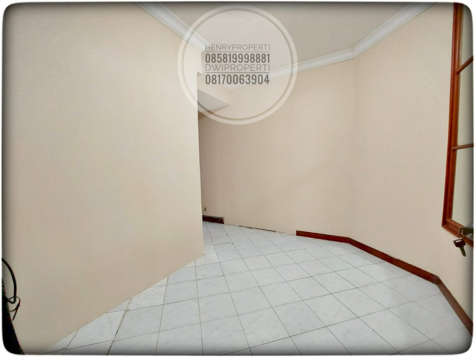 Dijual Taman Anggrek Condominium Unit 2+1BR Semi Furnish Garden View
