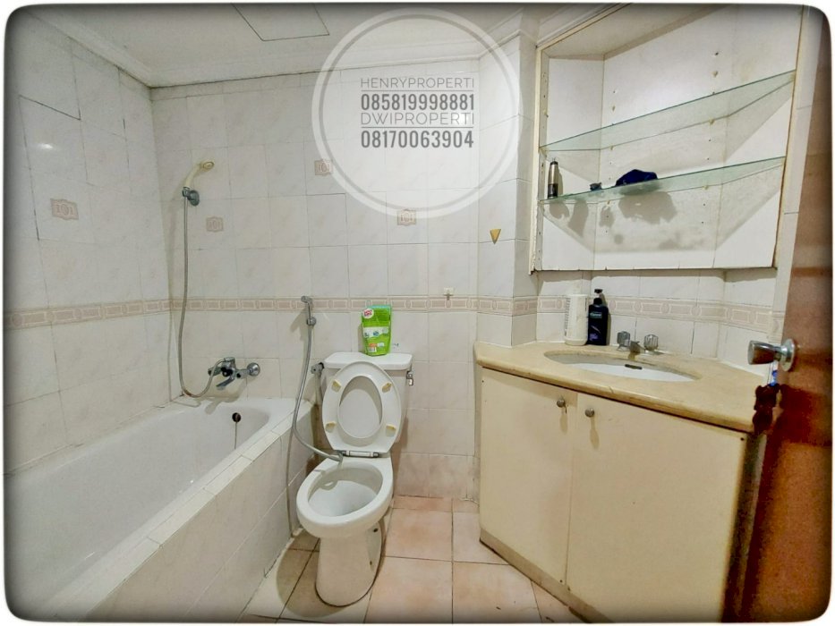 Dijual Taman Anggrek Condominium Unit 2+1BR Semi Furnish Garden View
