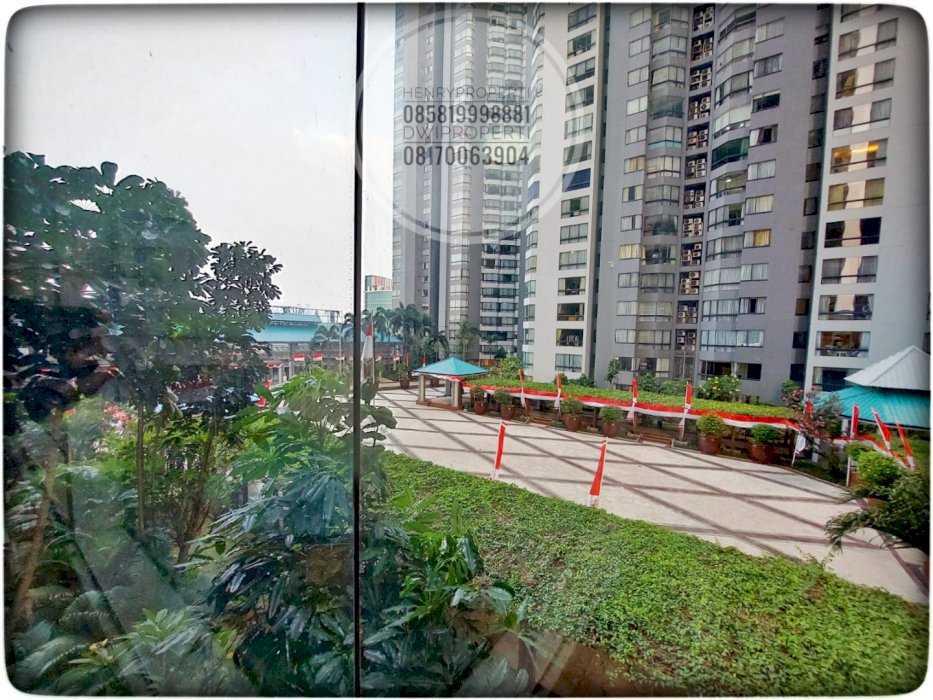 Dijual Taman Anggrek Condominium Unit 2+1BR Semi Furnish Garden View