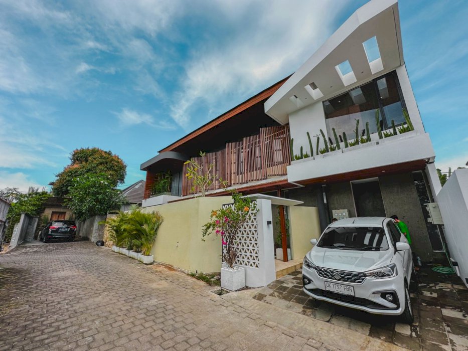 FOR SALE BRAND NEW LUXURY VILLA BERAWA CANGGU