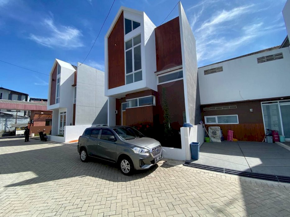 Rumah 2 Lantai di Kota Bandung