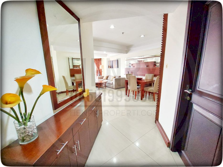Taman Anggrek Condominium Unit Renov 2BR jadi 1BR Besar Ensuite Bath