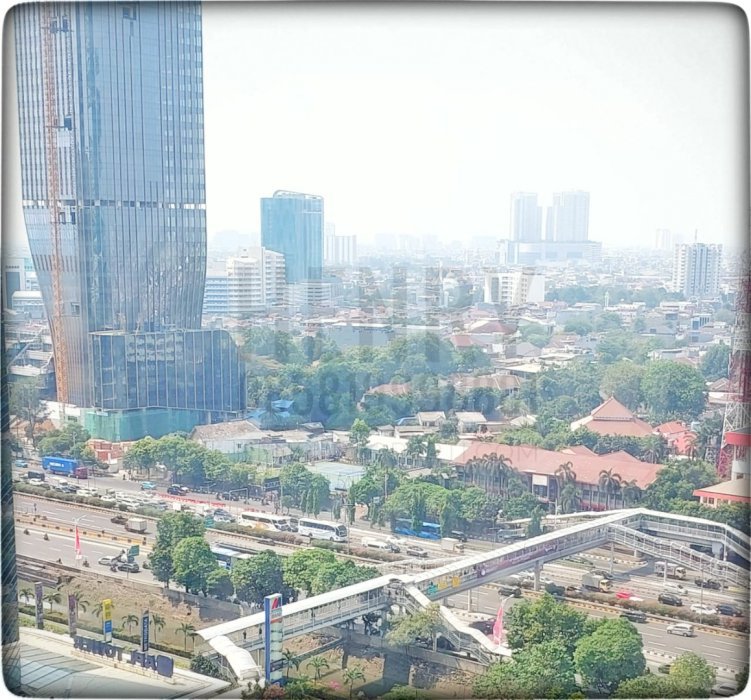 Taman Anggrek Condominium Unit Renov 2BR jadi 1BR Besar Ensuite Bath