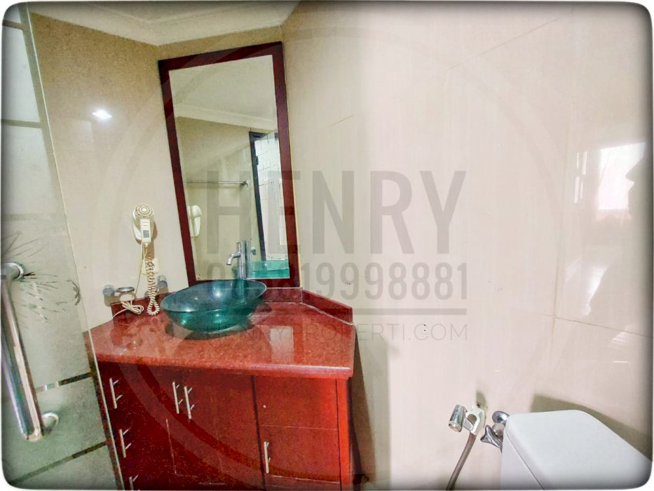 Taman Anggrek Condominium Unit Renov 2BR jadi 1BR Besar Ensuite Bath