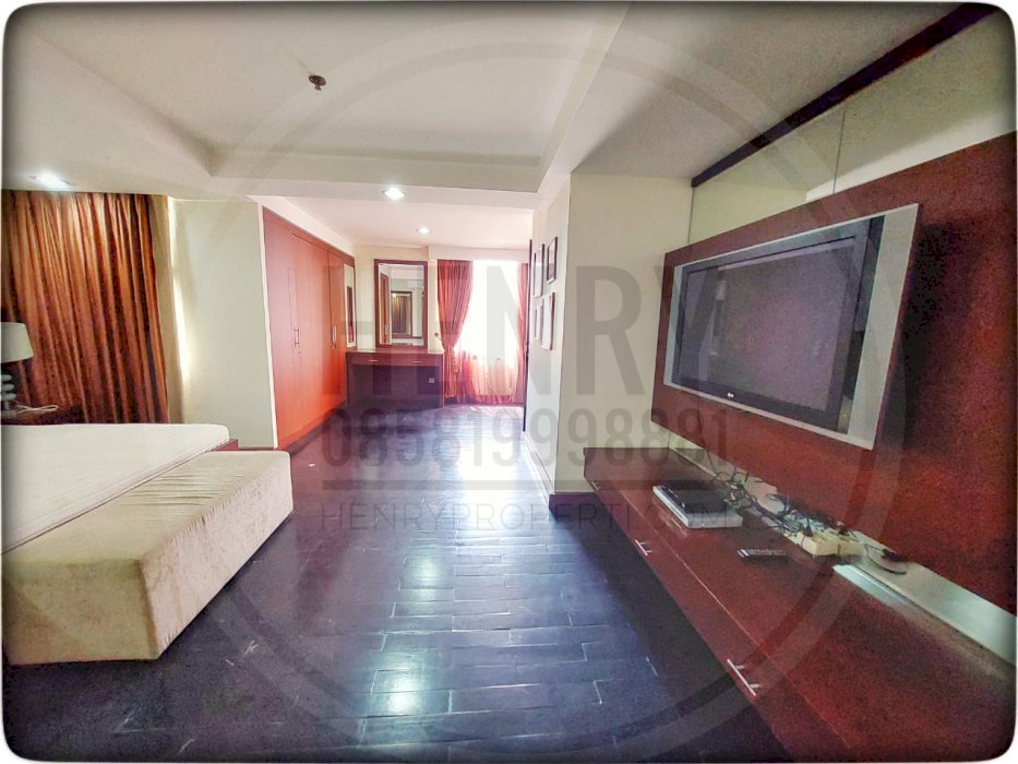 Taman Anggrek Condominium Unit Renov 2BR jadi 1BR Besar Ensuite Bath