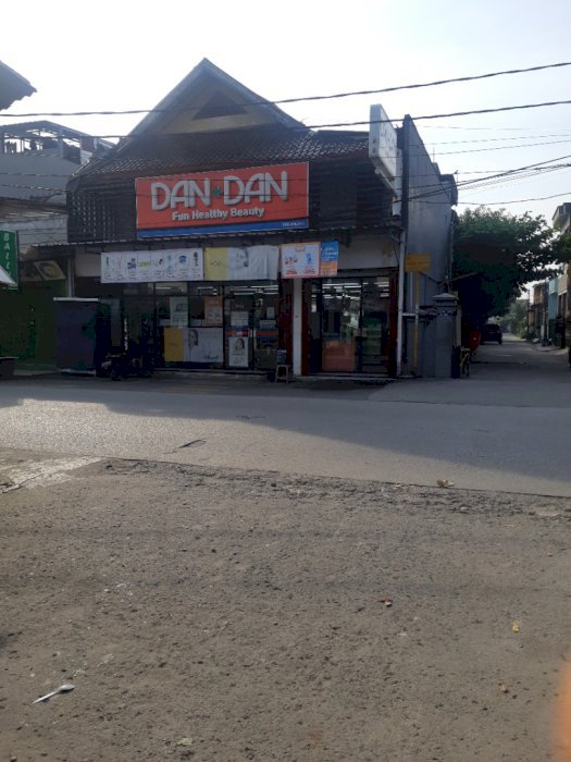 Jual ruko hook di pinggir jalan raya  di perumnas 1 bekaasi selatan