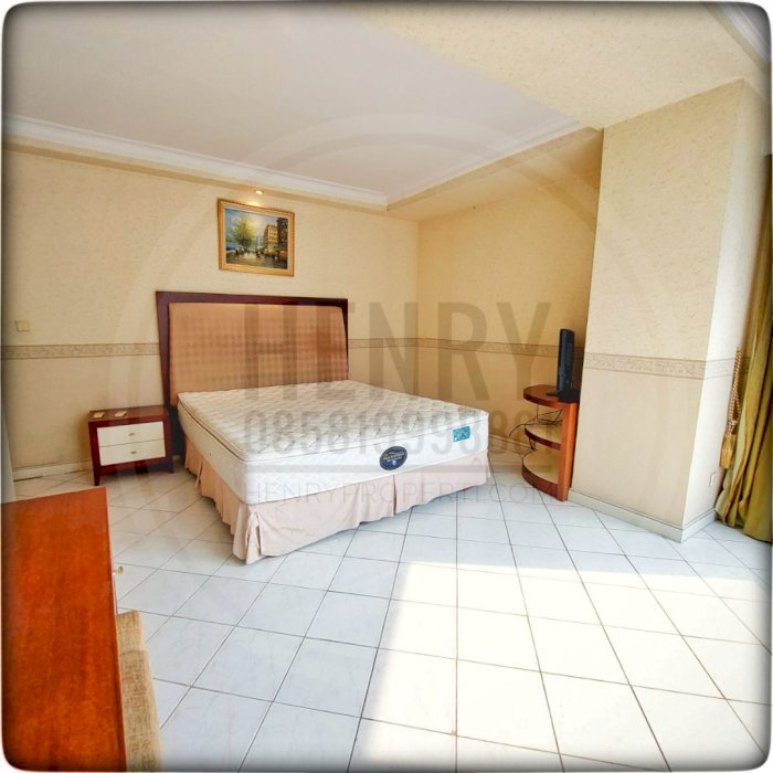 Taman Anggrek Condominium Unit Sudut 3+1BR Spesial Price