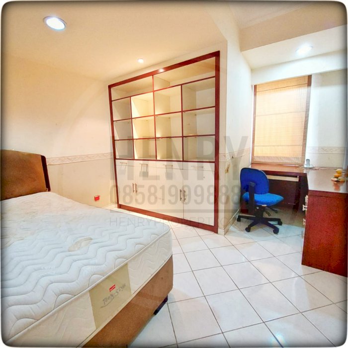 Taman Anggrek Condominium Unit Sudut 3+1BR Spesial Price