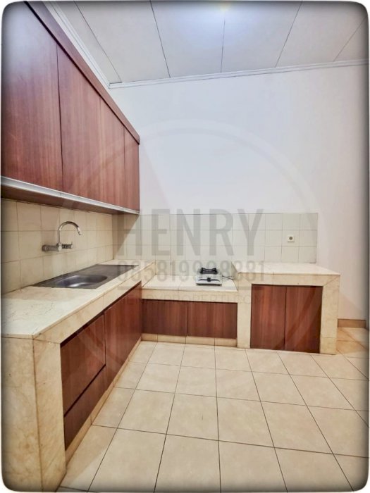 Disewakan Rumah di Pondok Indah, Baru Renov Kamar 4+1BR