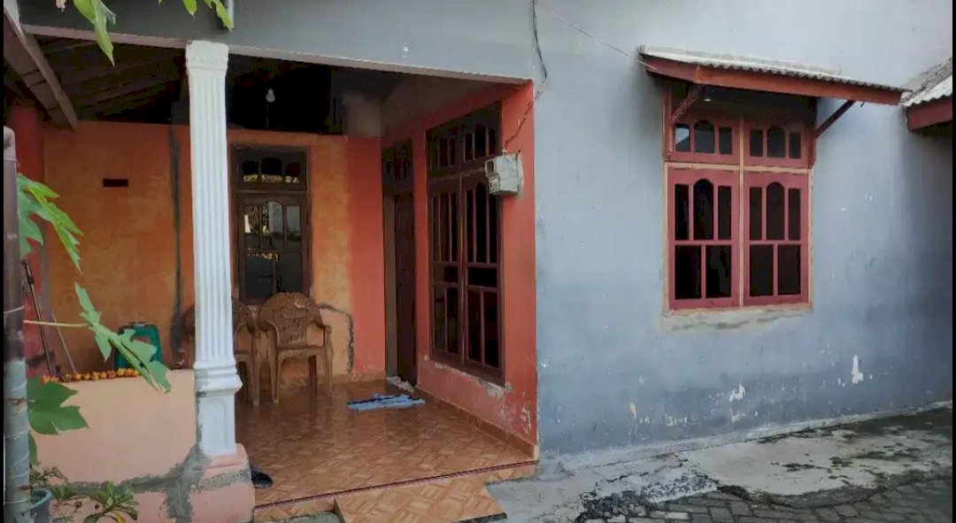 Jual rumah daerah leces permai