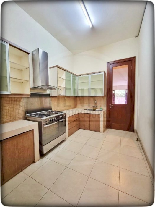 Disewa Rumah Pondok Indah Taman Kencana 4+1BR Sudah Renov