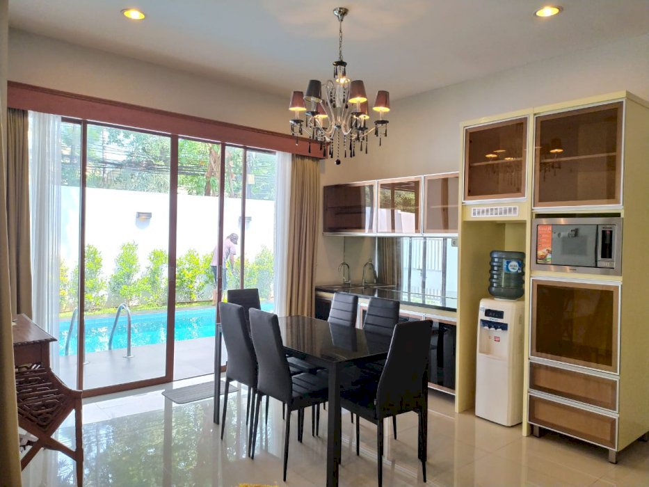 Disewakan Murah Rumah Cantik area Cilandak Jakarta Selatan Furnished
