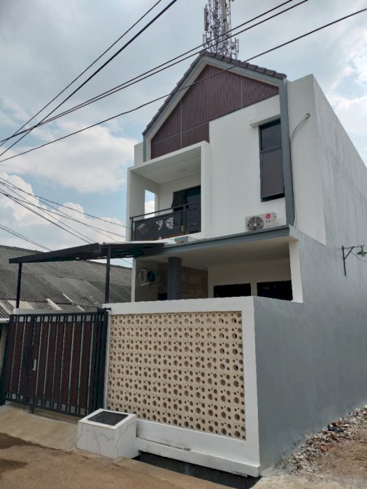Rumah 2 lantai di Cibubur Free BPHTB